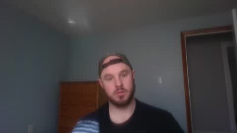 Snapshot of pluski155 chatting on February 28, 2025, 2:53 pm Evan online show from February 28, 2025, 2:53 pm