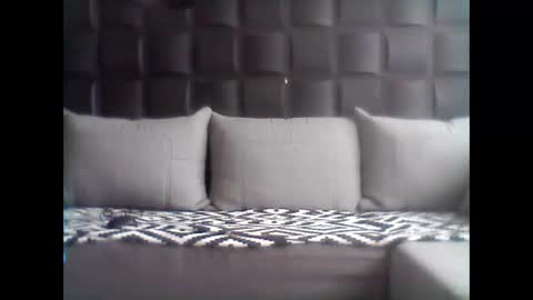 plutomaniaxxx online show from February 19, 2026, 9:49 am