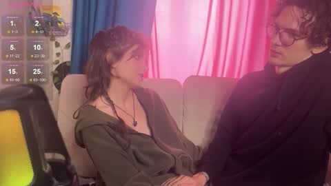 Snapshot of pocket_lovers chatting on September 24, 2025, 9:34 am Cute Sofia and Handsome Richy online show from September 24, 2025, 9:34 am