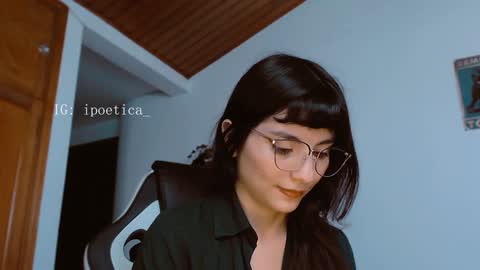 IG ipoetica  online show from January 30, 2025, 3:19 pm