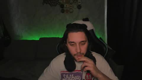 Snapshot of pohyi_ chatting on March 8, 2026, 9:24 am pohyi_ online show from March 8, 2026, 9:24 am