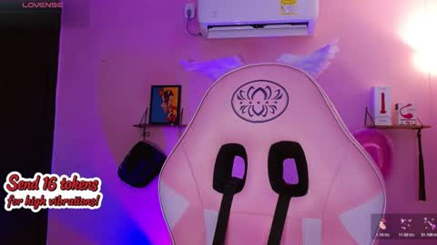 poison_liv online show from June 17, 2026, 1:34 pm
