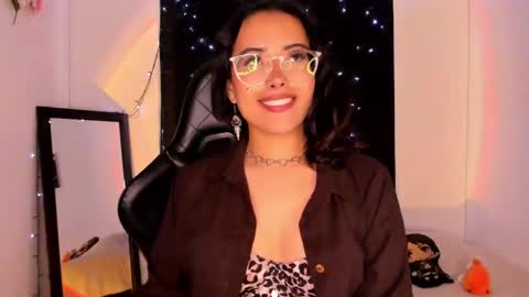 Willow                      Hours 12pm to 630pm Colombian time FRIDAY AND SUNDAY FREE DAYS online show from January 23, 2025, 5:42 pm