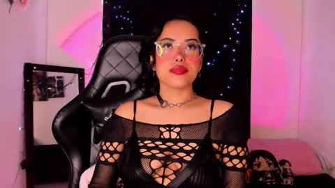 Willow                      Hours 12pm to 630pm Colombian time FRIDAY AND SUNDAY FREE DAYS online show from March 6, 2025, 6:48 pm