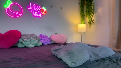 Snapshot of poisonedpeach chatting on March 14, 2026, 1:44 am Jenna online show from March 14, 2026, 1:44 am