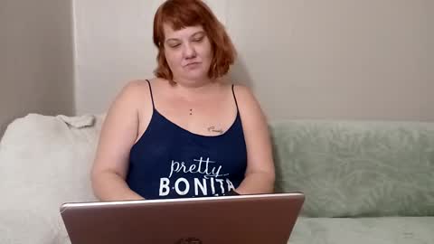 Snapshot of poisonivyvixen chatting on January 3, 2025, 3:33 pm Poison Ivy online show from January 3, 2025, 3:33 pm