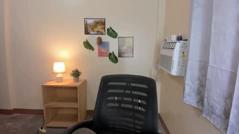 poisy_ivy online show from September 30, 2025, 5:07 pm