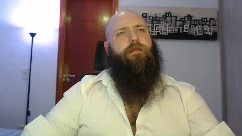 Bear online show from March 3, 2025, 1:53 am