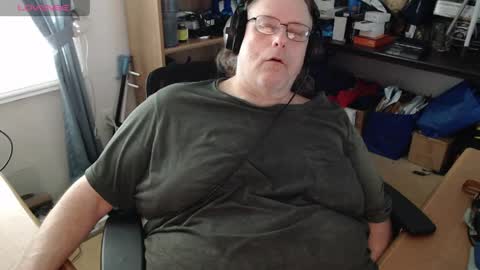 Snapshot of polarmetal chatting on April 14, 2026, 10:38 pm polarmetal online show from April 14, 2026, 10:38 pm