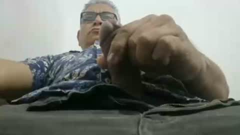 poli online show from October 26, 2025, 11:42 pm