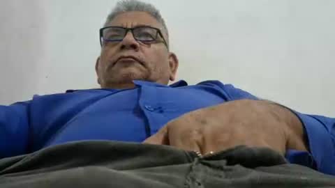 poli online show from February 4, 2026, 12:33 pm