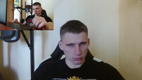 Snapshot of poliglotjoe chatting on December 20, 2024, 10:16 am Poliglot online show from December 20, 2024, 10:16 am
