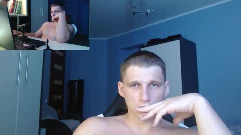 Snapshot of poliglotjoe chatting on September 17, 2025, 7:21 am Poliglot online show from September 17, 2025, 7:21 am