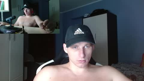 Snapshot of poliglotjoe chatting on September 21, 2025, 12:12 am Poliglot online show from September 21, 2025, 12:12 am