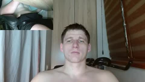 Snapshot of poliglotjoe2 chatting on June 25, 2026, 12:32 am Poliglotjoe2 online show from June 25, 2026, 12:32 am
