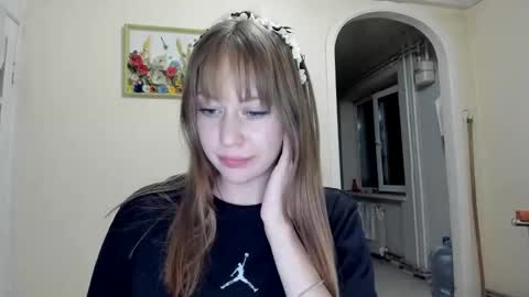 Polina online show from May 17, 2026, 6:37 pm