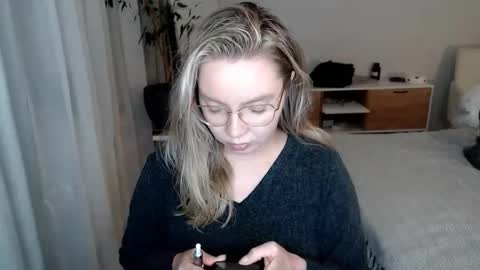 PolinaJones online show from June 10, 2026, 6:51 pm