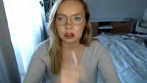 PolinaJones online show from June 24, 2026, 2:49 pm