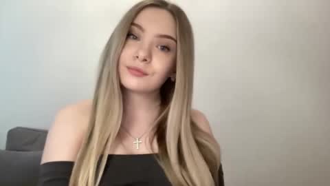 polishangel222 online show from March 17, 2026, 4:10 pm