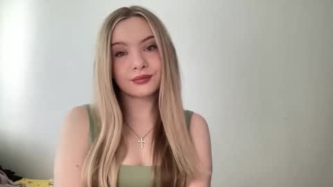 polishangel222 online show from May 2, 2026, 10:31 am