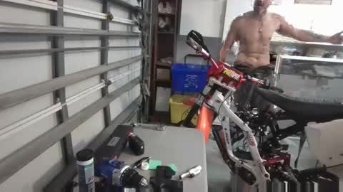 Snapshot of polishrifle3 chatting on March 27, 2026, 2:39 am jaws online show from March 27, 2026, 2:39 am