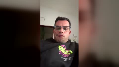 poll540539 online show from April 5, 2026, 12:02 pm