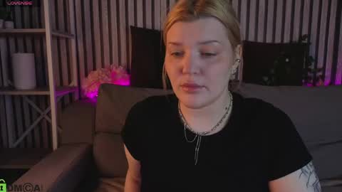 Polly online show from May 10, 2026, 1:11 am