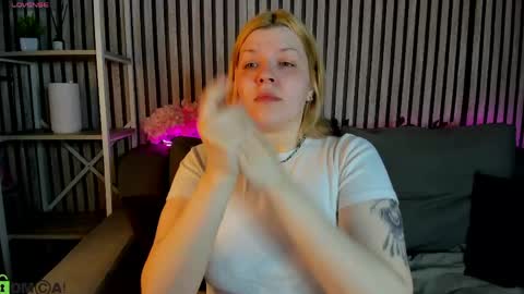 Polly online show from May 11, 2026, 1:11 am