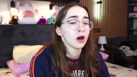 Polly online show from February 9, 2026, 7:45 am