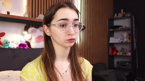 Polly online show from March 18, 2026, 6:49 am