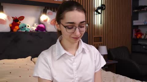 Polly online show from March 24, 2026, 12:10 pm