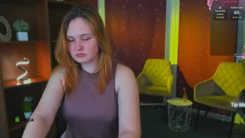 polly_cute1 online show from April 30, 2026, 7:31 pm