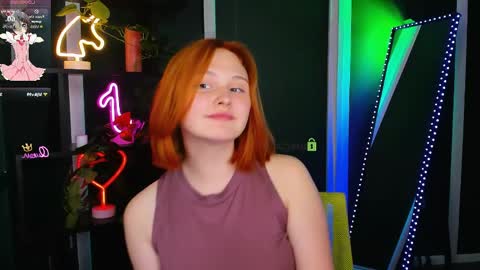 polly_cute1 online show from May 15, 2026, 6:37 pm