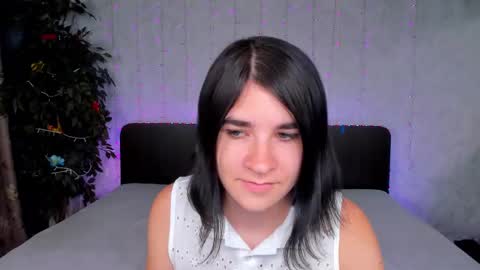 Snapshot of polly_love_ chatting on September 9, 2025, 6:13 am Polly online show from September 9, 2025, 6:13 am