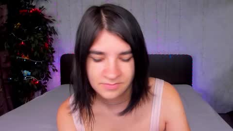 Snapshot of polly_love_ chatting on September 12, 2025, 6:02 am Polly online show from September 12, 2025, 6:02 am