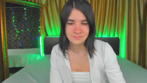 Snapshot of polly_love_ chatting on October 2, 2025, 6:20 am Polly online show from October 2, 2025, 6:20 am