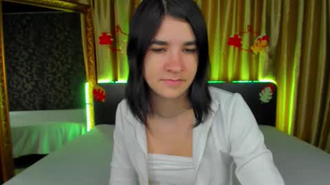 Snapshot of polly_love_ chatting on October 20, 2025, 6:03 am Polly online show from October 20, 2025, 6:03 am
