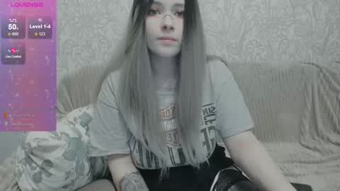 Snapshot of polly_wow chatting on April 10, 2026, 10:47 pm Polly online show from April 10, 2026, 10:47 pm