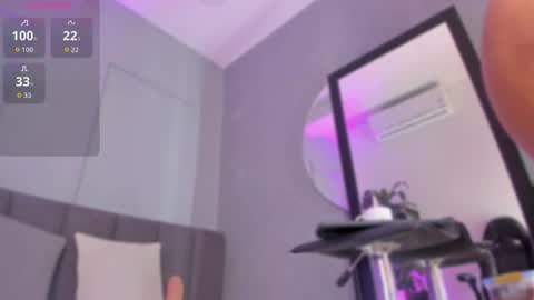 POLLY online show from November 9, 2025, 10:35 am