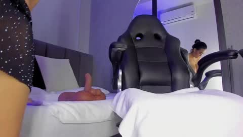 POLLY online show from November 14, 2025, 10:36 am