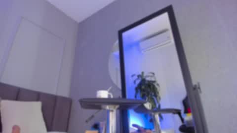 POLLY online show from November 27, 2025, 10:06 am