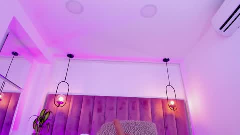 POLLY online show from March 18, 2026, 11:02 am