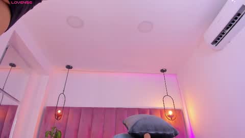 POLLY online show from June 22, 2026, 11:07 am
