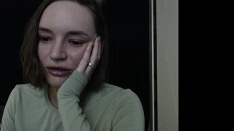 pollyheey online show from February 12, 2026, 9:43 pm