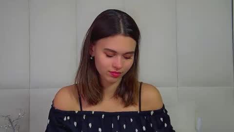 Polly online show from February 22, 2026, 7:01 pm