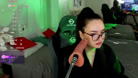 Snapshot of pollyshmidt chatting on February 2, 2025, 7:14 pm pollyshmidt online show from February 2, 2025, 7:14 pm
