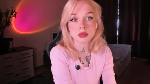 Megan.online  online show from May 1, 2026, 3:27 pm