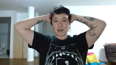 Poly online show from December 16, 2025, 12:26 am