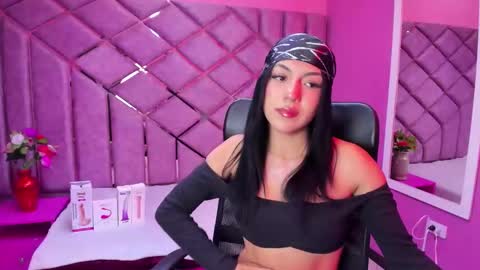 Snapshot of poly_sasha_ chatting on September 21, 2025, 3:52 am poly sasha online show from September 21, 2025, 3:52 am