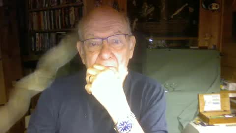 Snapshot of pomme1949 chatting on January 7, 2025, 4:05 pm pomme1949 online show from January 7, 2025, 4:05 pm